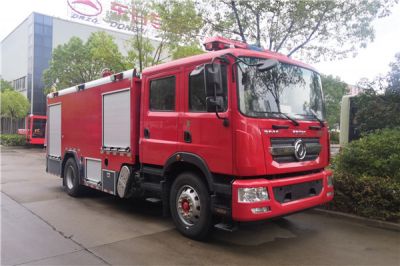 东风国六-8吨水罐消防车